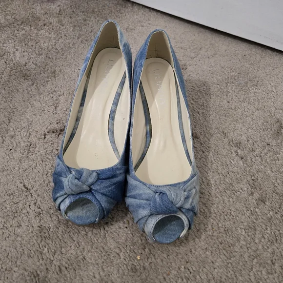 Women Wedge Heels - Picture 5 of 6